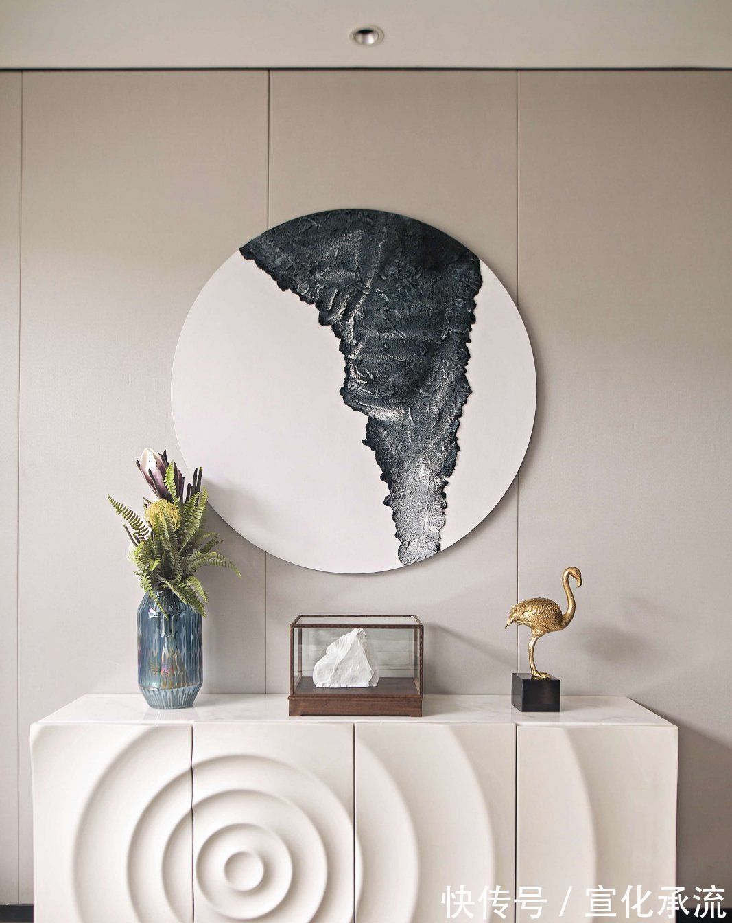 摆件|当诗意遇见新中式,142㎡最美之家,一入户,客厅就足够惊艳到你