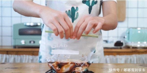  鸡腿最好吃的做法！调好这个酱料，怎么做都好吃，开店能天天满座