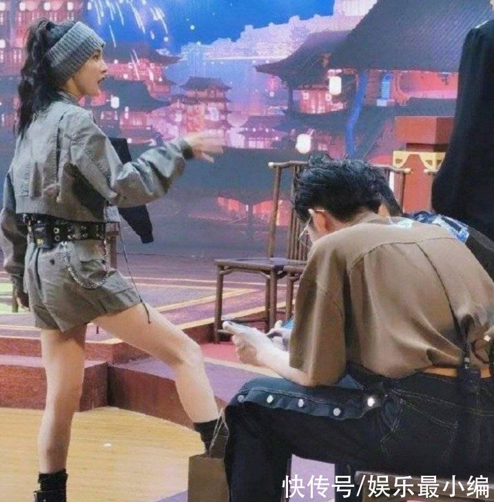 新路透|《你我皆王者》新路透！杨幂小贾祖儿打游戏，幂姐电竞少女装好绝