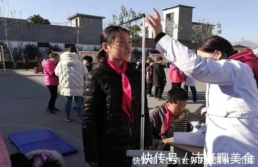 磨牙|冬天,宁愿让孩子少吃鱼肉,也别放过它,营养极高,补钙长高个