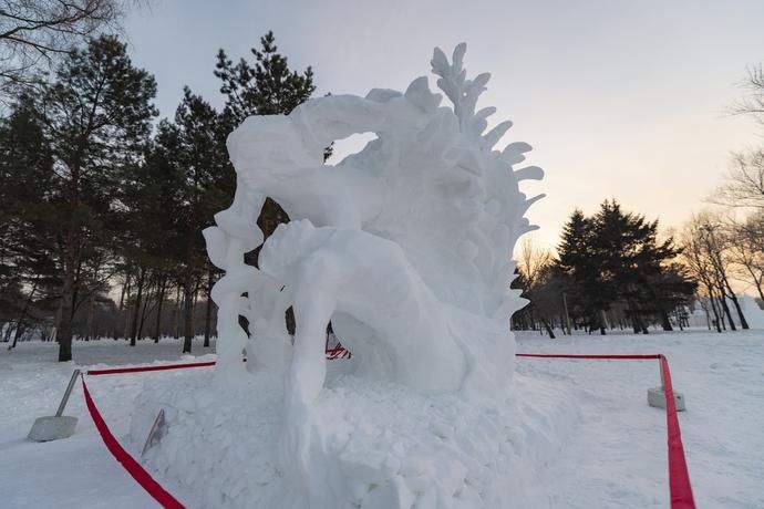  （社会）第二十七届全国雪雕比赛在哈尔滨太阳岛落幕