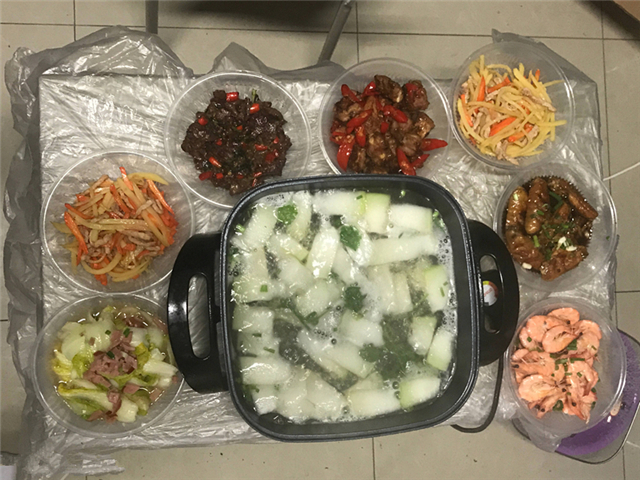 闺蜜来家里吃饭,婆婆下厨招待,她越吃越闹心,直言人比人气死人