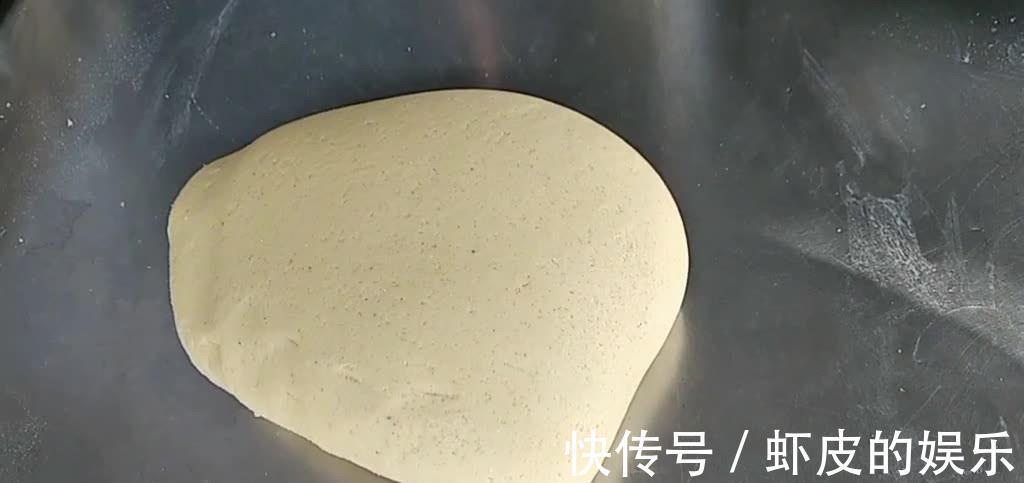 玉米面窝头的做法,粗粮细作的经典代表,口感暄软香甜适口性极佳
