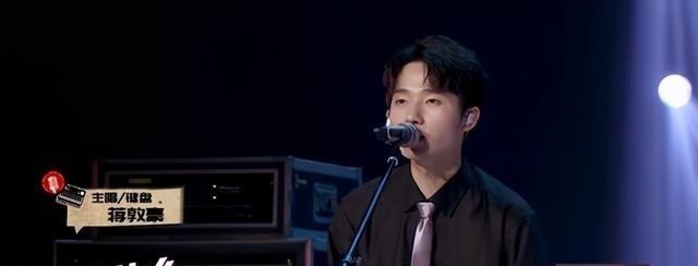 好声音夺冠后再次参赛,第一轮就被淘汰出局,被“打脸”的是谁