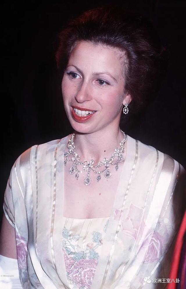 英女王唯一的女儿有这些珠宝算多还是少