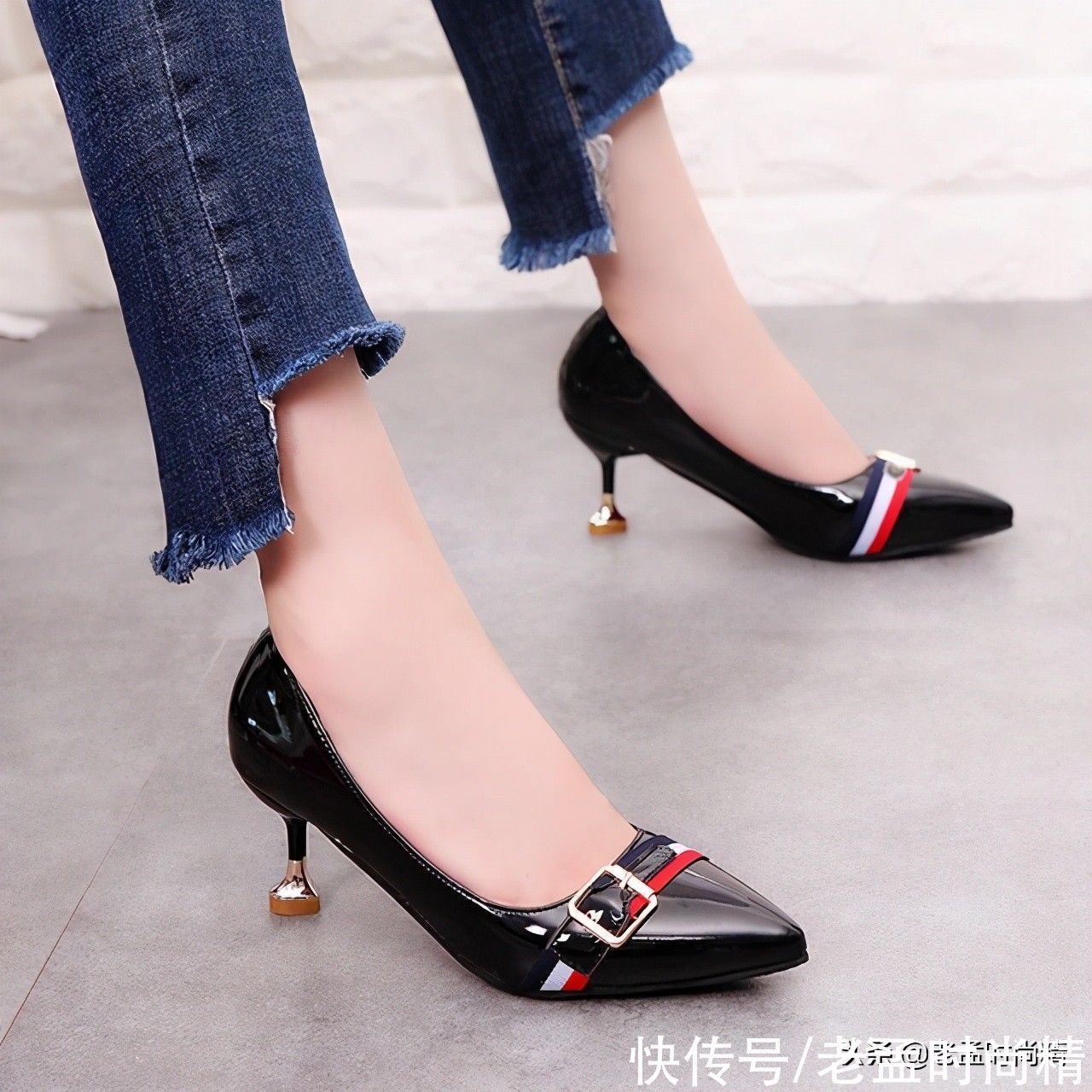 脚部 尖头细跟高跟鞋,即刻拥有高挑的身材,难道你不喜欢?