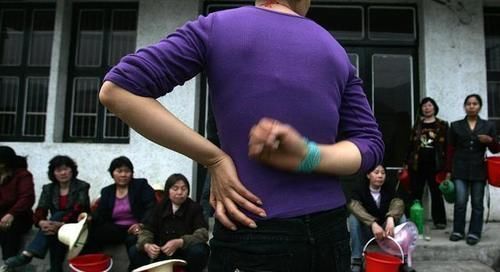 零食|女人来例假时，3种“零食”换着吃，排出污血，子宫可能感激你