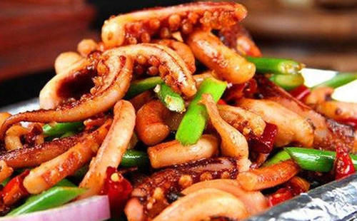 年夜饭，孩子馋的爽口菜，色泽艳丽，软韧香滑，一口一个吃着香