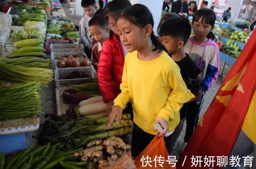 叛逆期|女孩上学太磨蹭,妈妈出招绝地反击,网友:走她的路让她无路可走