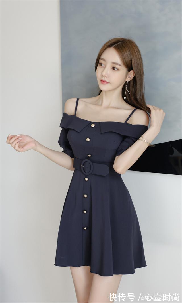 女神|女神孙允珠高清时尚搭配:星辰婉蓝摩纳哥抹肩百褶洋裙