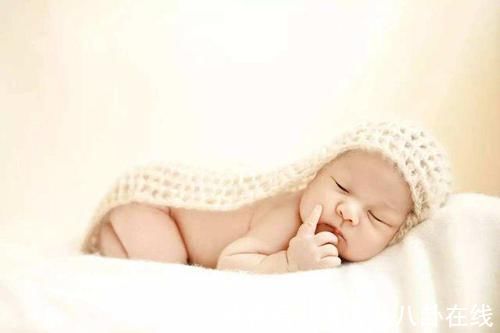 睡眠时间|怎么引导宝宝晚上自主入睡的好习惯,不哄睡不奶睡且不吃夜奶
