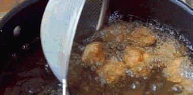 五花肉|饭店大厨说漏嘴,炸肉丸时加点“它”,丸子又脆又香超好吃