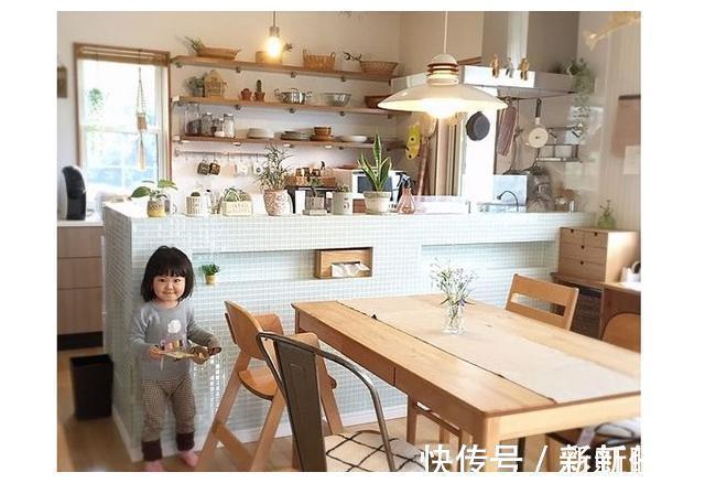 厨房|我家把灶台抬高了20cm,再挖个洞,老婆夸赞收纳空间太强了!