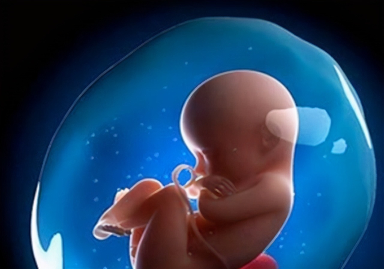 小宝宝|90后宝妈生出“果冻宝宝”,陪产宝爸吓得脸发白,医生却说恭喜