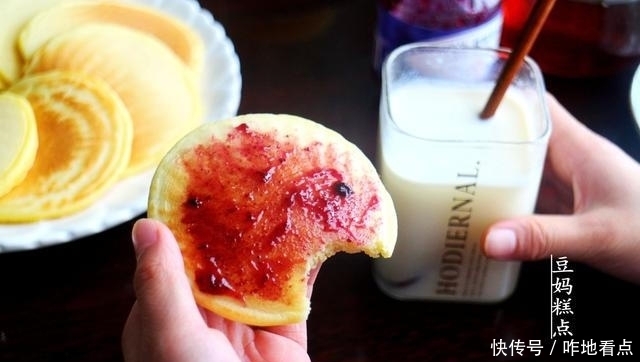 又一道零难度早餐,玉米面松饼,早起5分钟搞定,又软又健康