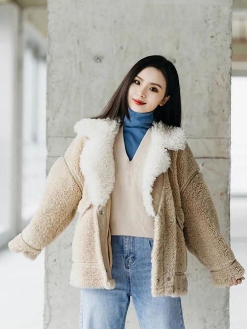  气质|“奶茶色”今年开挂了，一穿就很有气质