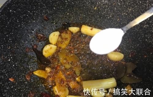 腥味|扒皮鱼这样做最好吃，跟着大厨学习准没错，鲜香肉嫩