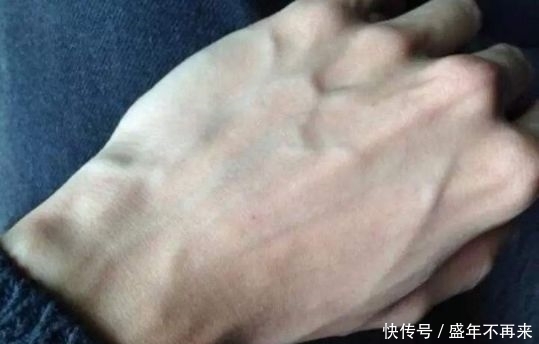 表现|肝好的人,手上可能没有3个“表现”,有一个不占,肝也还可以