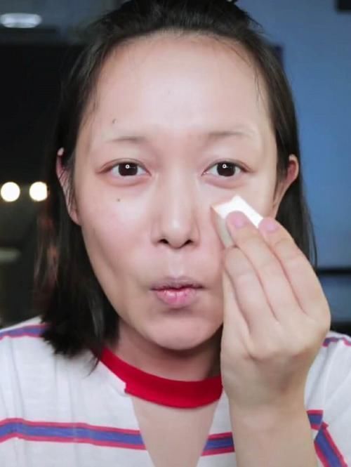 小姐姐仿妆陈芊芊,开始胶原蛋白在哪儿呢看到最后还挺有办法