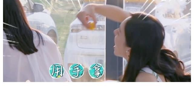 姐妹花|金晨不講衛生？用餐廳的筷子簪發，黃曉明態度讓人不由得羨慕baby