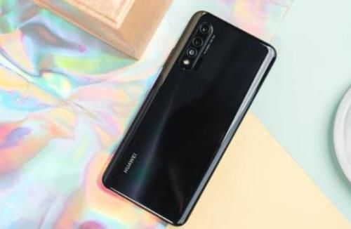 性价比|被遗忘的麒麟990旗舰：大半年降千元，买到就赚到