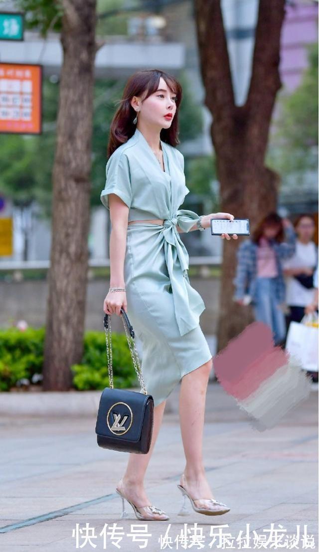 套装|淡绿色的休闲套装，具有浓浓小清新的味道，还充满着个性的气息