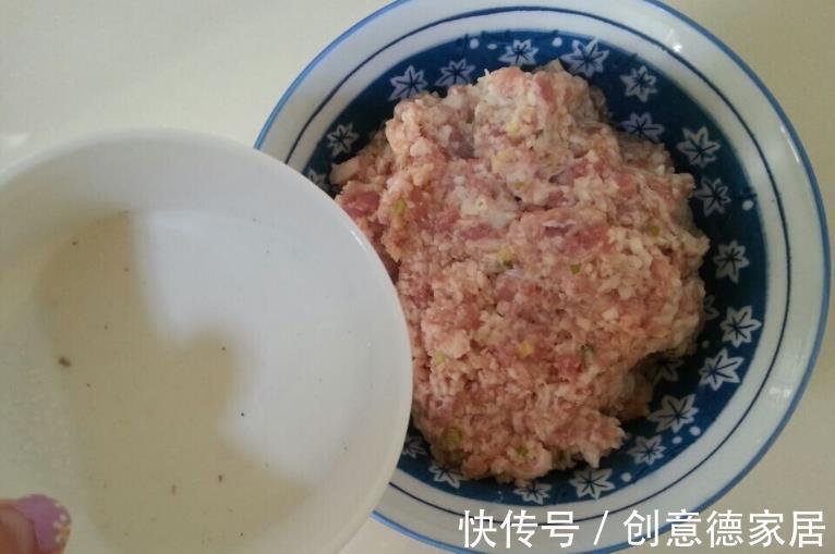 肉馅|炸肉丸，用什么粉很关键，教您正确做法，炸好酥脆不易回软