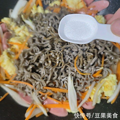 百吃不厌的美味炒面（荞麦低脂版），你会做吗？