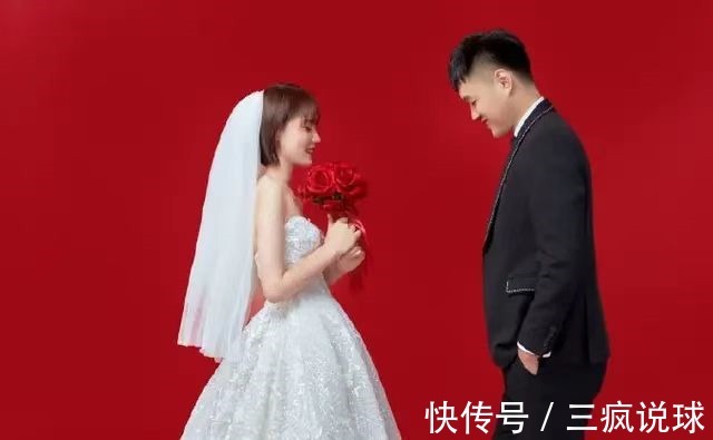 周淼|中国排坛再传喜讯！又一排球女神官宣结婚，被誉为最美女排队长