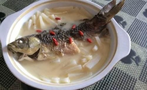 用什么肉和其他的食材炖出来的汤最好喝？