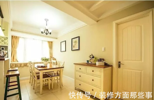 美式风|107平美式风三居室,粗糙的石材的电视墙搭配壁炉造型很随意