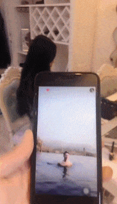 |搞笑GIF:大姐,不要不好意思,你也到了该找对象的年龄了