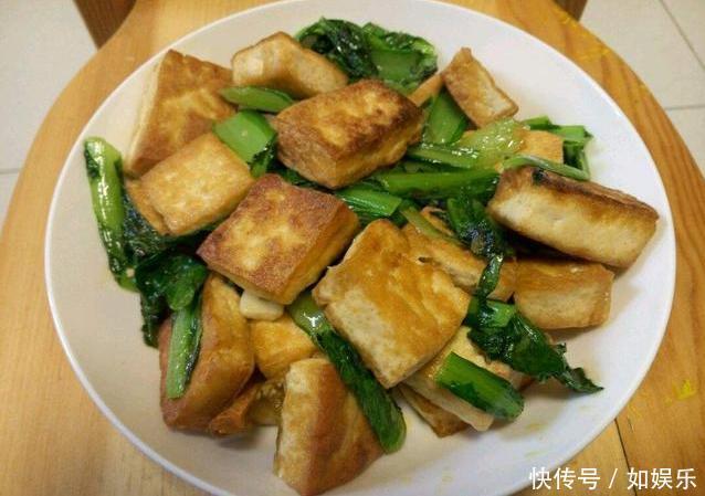 女性不想早衰,不妨多吃几种美食,补血养颜,