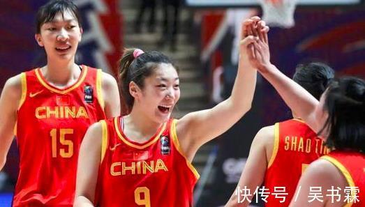 王思雨|女篮取胜不能忽略她,许利民因为轻视付出代价,此次是她稳住阵脚