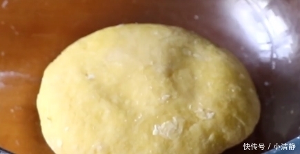沙琪玛|1碗面粉2个鸡蛋,2分钟教你做沙琪玛,香甜松软,比买的还好吃
