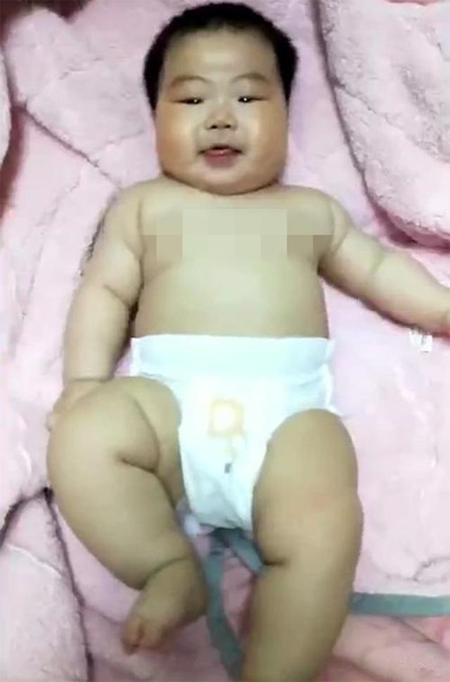 宝妈|“最成熟宝宝”火了,4个月宝宝长得却像80后,网友:长着急了