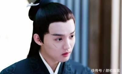 18岁公布恋情,22岁结婚婚戒不离手,简直就是漫画走出的男主