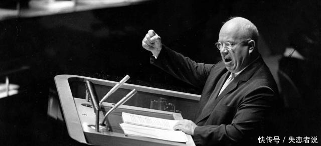 斯大林|赫鲁晓夫访问英国时，破口大骂英国人，为何台下却掌声一片