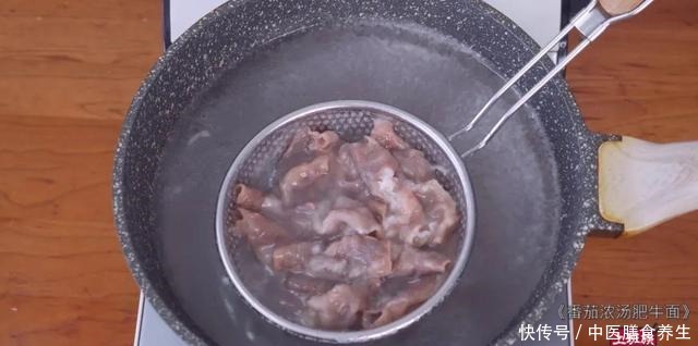 90%的人不知道,面条加点它,好吃到连锅端