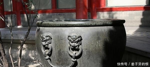 为了防止皇宫的水缸结冰, 古人想出这个绝妙办法, 太机智了!