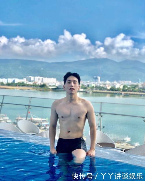 游泳|小鲜肉的颜值、肌肉都超A，瑜伽＋游泳锻造质感的胸肌和腹肌