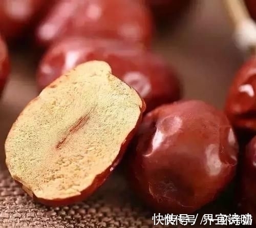 红枣|红枣和它一起泡, 每天一杯, 7天身体内湿气消, 脸色更红润!