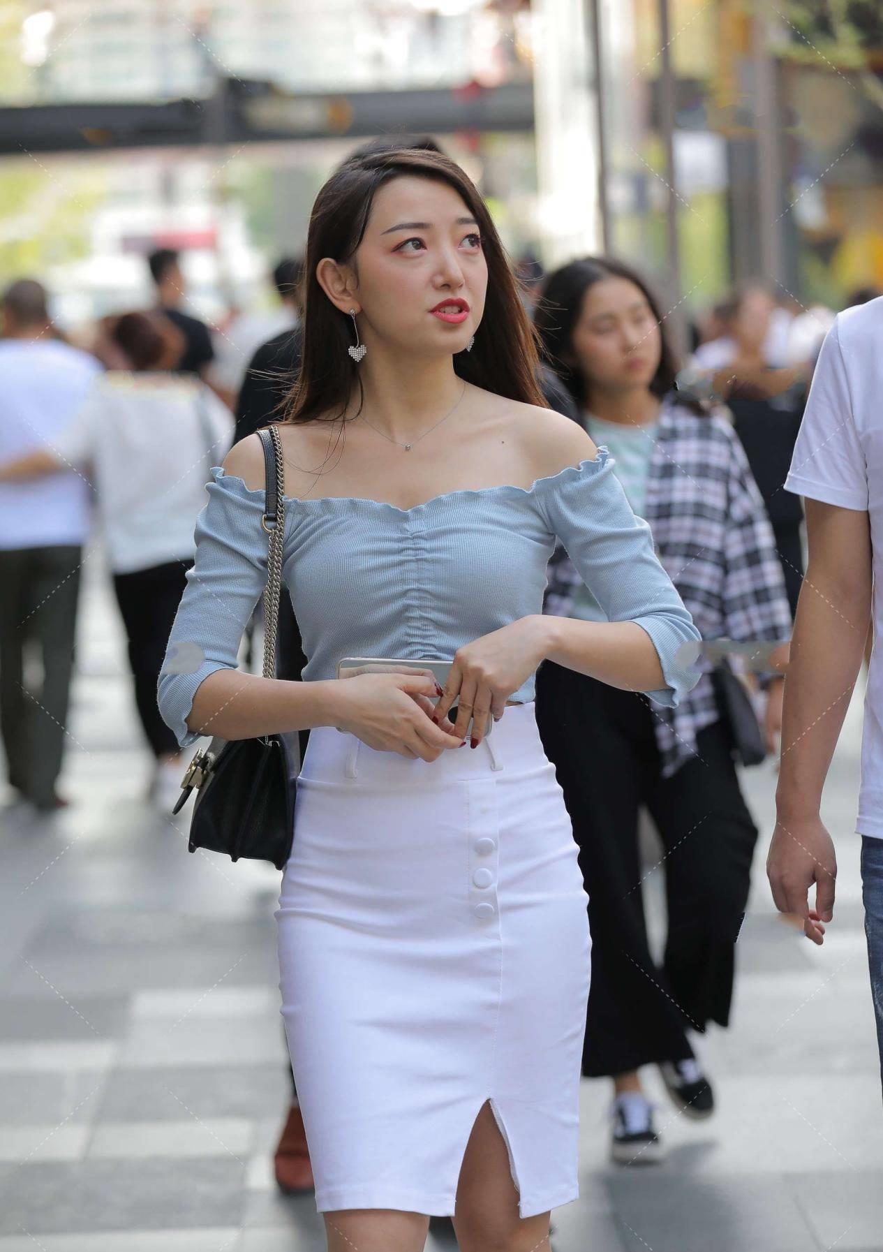 上衣|想要搭配一字肩上衣,不妨试试这种搭配方法,美到没朋友