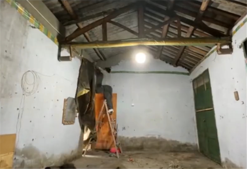 厂房|成都老公为妻女改造废弃厂房宿舍，15㎡空间，千元改造成温馨的家