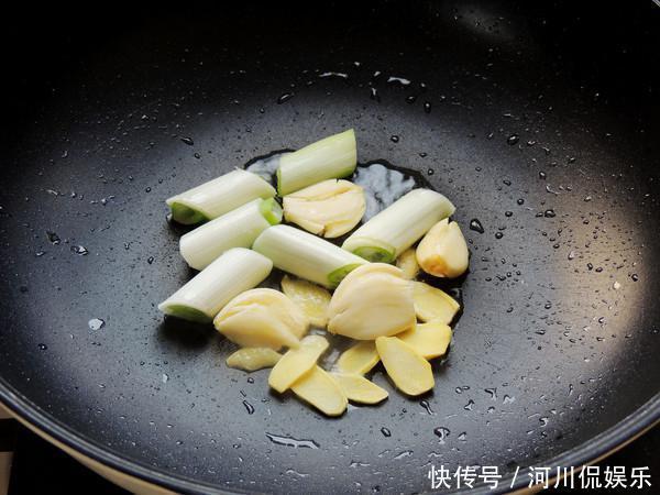 多汁|夏天少吃猪肉,多吃它,蛋白质含量高,简单一焖,鲜香多汁营养好