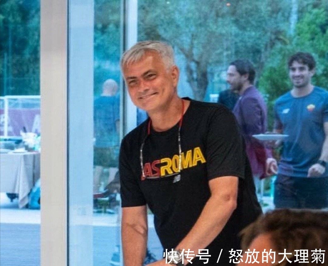 霍伊别尔|穆里尼奥走了吗?可为什么所有英媒都在报道他,只是打一个小区队