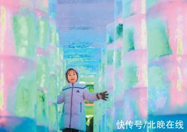 展区|“冰墩墩”“雪容融”“搬”到游客身边 龙庆峡冰灯展冬奥元素“亮”了