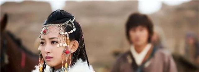 生中扮演着|成吉思汗的三个皇后，一个是年少爱情，一个是长情陪伴