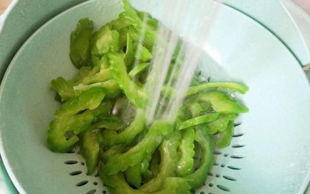 降糖减肥|高血糖最怕这个菜,56岁叔叔血糖高,隔三差五吃,血糖稳定4.0!