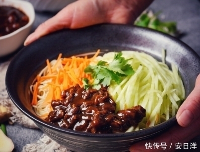 做炸酱面,不能直接炒酱,大厨手把手教你做,味道正宗,香气扑鼻